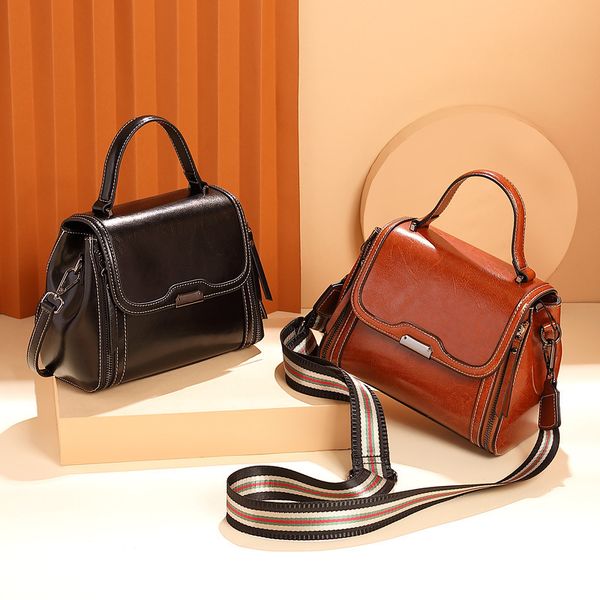 fashion bags genuine leather handbag senior sense of everything retro small square packet
fashion bags genuine leather handbag senior sense of everything retro small square packet