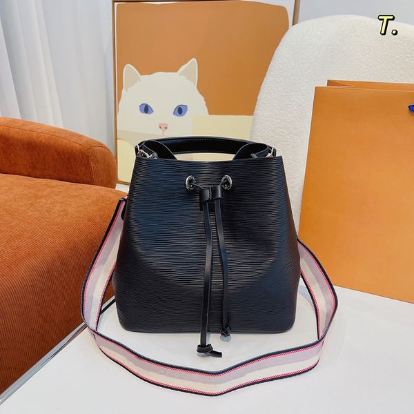 designer luxury women the tote bag fashion versatile handbags shoulder crossbody bags purse tories totes large capacity saddle wallets 7a yz
designer luxury women the tote bag fashion versatile handbags shoulder crossbody bags purse tories totes large capacity saddle wallets 7a yz