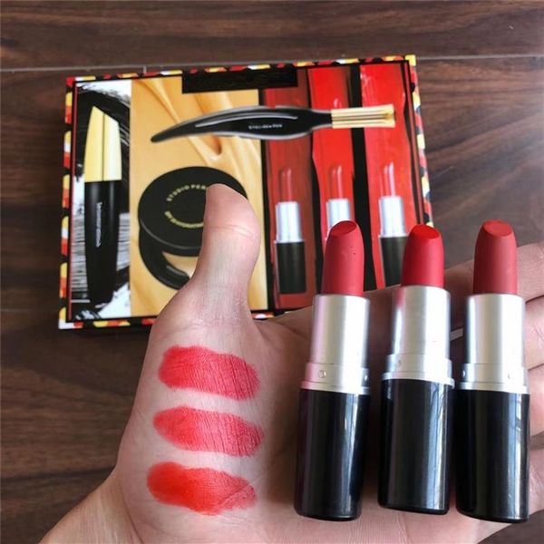 m look in a box makeup set matte lipstick air cushion mascara eyeliner 6 in 1 make up kit310r
m look in a box makeup set matte lipstick air cushion mascara eyeliner 6 in 1 make up kit310r