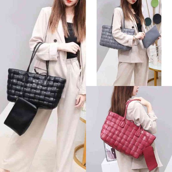 bags evening classic handbags bottegassssss venetassss venetas luxury bottegasssss women's hand woven bag single shoulder tote portable
bags evening classic handbags bottegassssss venetassss venetas luxury bottegasssss women's hand woven bag single shoulder tote portable