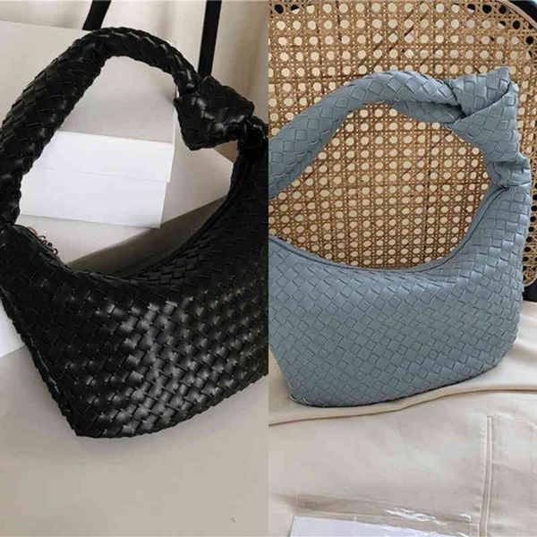 evening bags crossbody bbottegasss designer handbags venetasss ins wanghong king same woven ox horn bag ins one shoulder armpit f
evening bags crossbody bbottegasss designer handbags venetasss ins wanghong king same woven ox horn bag ins one shoulder armpit f