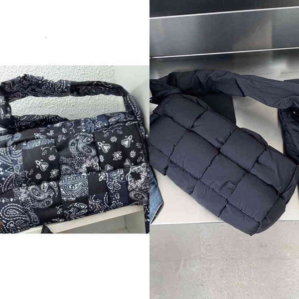 bags evening venetasss bbottegasss handbags autumn net red and same winter messenger tofu sponge nylon woven pillow women's single sh 1
bags evening venetasss bbottegasss handbags autumn net red and same winter messenger tofu sponge nylon woven pillow women's single sh 1