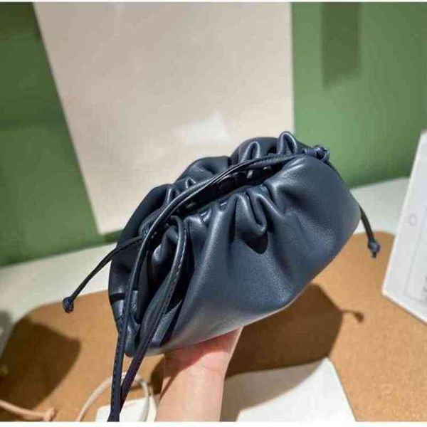 evening bags classic bottegasssss cloud designer venetassss fold the same leather high-end small women's messenger bag one shoulder dum
evening bags classic bottegasssss cloud designer venetassss fold the same leather high-end small women's messenger bag one shoulder dum