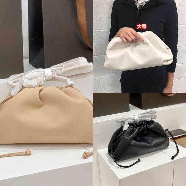 evening bags classic handbags venetassssss designer bbottegasss leather fold same cloud bag high-end women's small messenger one should
evening bags classic handbags venetassssss designer bbottegasss leather fold same cloud bag high-end women's small messenger one should