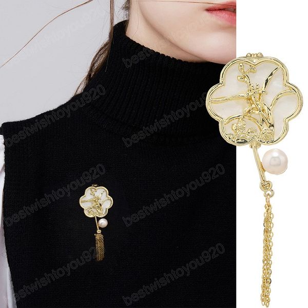 fashion retro fans shape metal brooch women chinese style imitation pearls brooch with tassel, Gray
fashion retro fans shape metal brooch women chinese style imitation pearls brooch with tassel, Gray