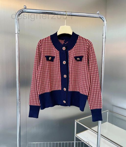 women's sweaters designer miu early autumn new small red plaid knitted cardigan age reducing color contrast button sweater coat casual, White;black
women's sweaters designer miu early autumn new small red plaid knitted cardigan age reducing color contrast button sweater coat casual, White;black