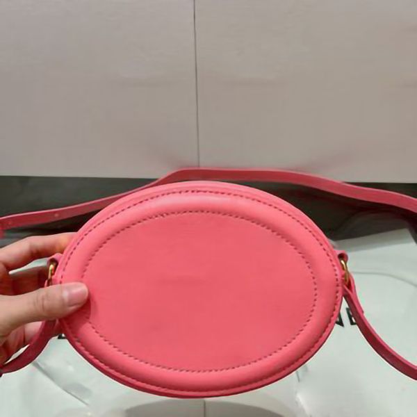brand cute round cake bags cowhide shoulder bag four colors design sense bag pig nose
brand cute round cake bags cowhide shoulder bag four colors design sense bag pig nose