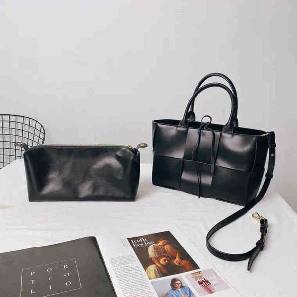 bags evening classic woven designer venetassss bottegasssss hand women's fashion mother and son cow leather personality versatile advan
bags evening classic woven designer venetassss bottegasssss hand women's fashion mother and son cow leather personality versatile advan