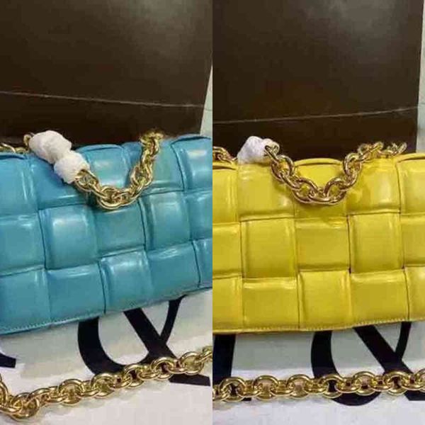 evening bags crossbody bbottegasss designer handbags venetasss chain weaving trend women's bag pillow single shoulder messenger w8up
evening bags crossbody bbottegasss designer handbags venetasss chain weaving trend women's bag pillow single shoulder messenger w8up
