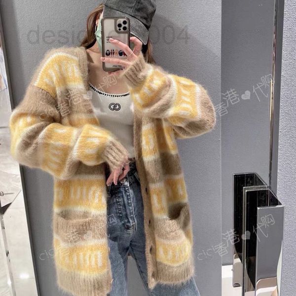 women's sweaters designer miu family 22 autumn women's letter stripe v-neck pocket design fashionable knitted cardigan vpxf, White;black
women's sweaters designer miu family 22 autumn women's letter stripe v-neck pocket design fashionable knitted cardigan vpxf, White;black