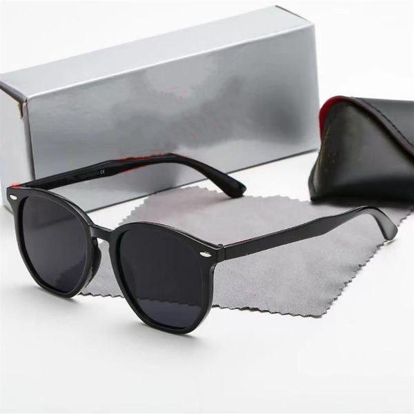 2021 new designer luxury sunglasses men and women trend retro anti-glare sun glasses with box336a, White;black
2021 new designer luxury sunglasses men and women trend retro anti-glare sun glasses with box336a, White;black