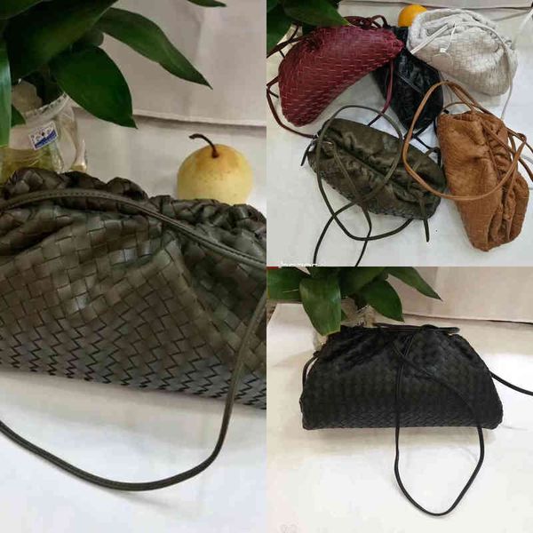evening bags classic venetassssss bbottegasss handbags skin cloud soft weaving dumpling style real cowhide women's fashion one shoulder
evening bags classic venetassssss bbottegasss handbags skin cloud soft weaving dumpling style real cowhide women's fashion one shoulder