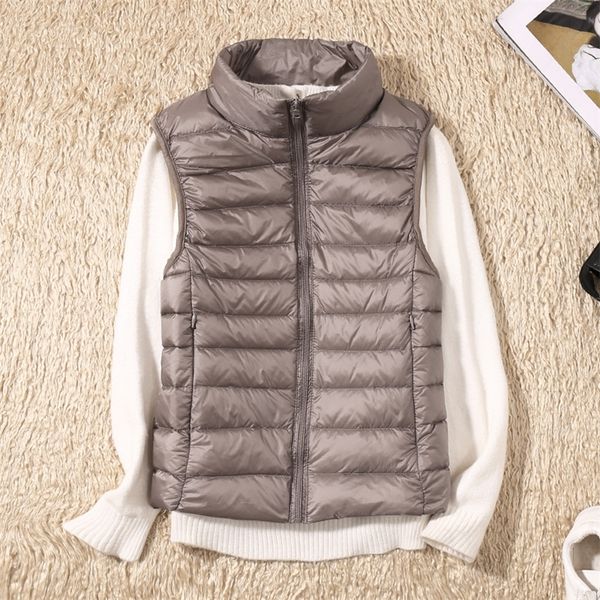 womens down parkas women sleeveless ultra light vests slim jacket girl gilet plus lightweight windproof warm waistcoat portable 220829, Black
womens down parkas women sleeveless ultra light vests slim jacket girl gilet plus lightweight windproof warm waistcoat portable 220829, Black