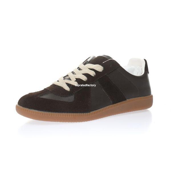 classic replica leather low sneaker for men skate shoe mens sneakers womens designer skates shoes women skateboarding in brown 5352, White;red
classic replica leather low sneaker for men skate shoe mens sneakers womens designer skates shoes women skateboarding in brown 5352, White;red