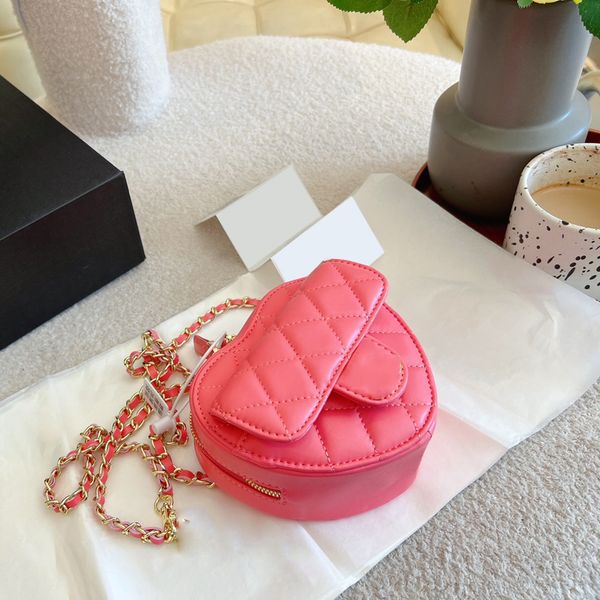 22b classic mini heart vanity bust bags with gold metal hardware crossbody shoulder cosmetic case 14x12cm
22b classic mini heart vanity bust bags with gold metal hardware crossbody shoulder cosmetic case 14x12cm