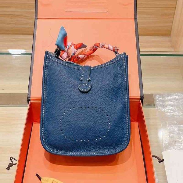 bags evening women purse herme designer handbag cowhide leather cross body bag fashion h letter hollowed out shoulder classic look
bags evening women purse herme designer handbag cowhide leather cross body bag fashion h letter hollowed out shoulder classic look