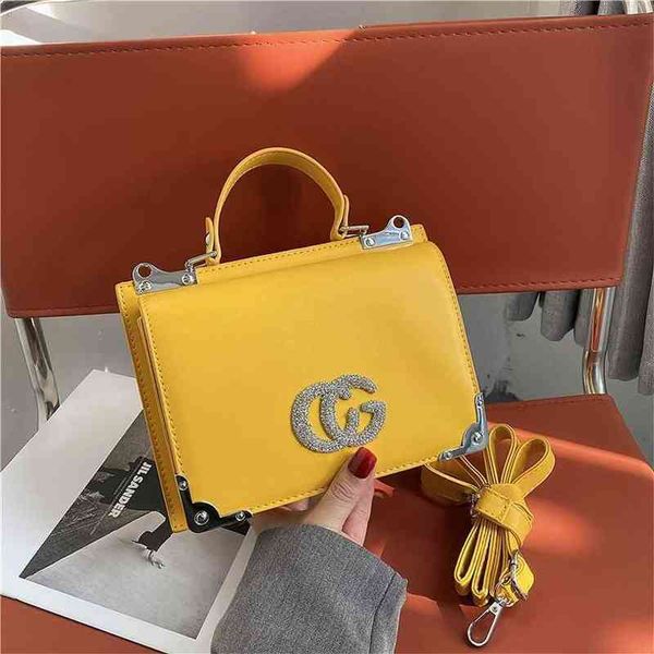 70% off factory clearance women's 2022 new trend fashion corner small square slant cross bag portable
70% off factory clearance women's 2022 new trend fashion corner small square slant cross bag portable