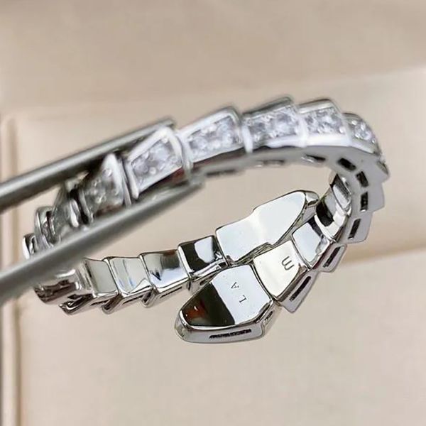 designer ring men women narrow version luxury love rings women's silver snake plated light bone full diamond party gift
designer ring men women narrow version luxury love rings women's silver snake plated light bone full diamond party gift