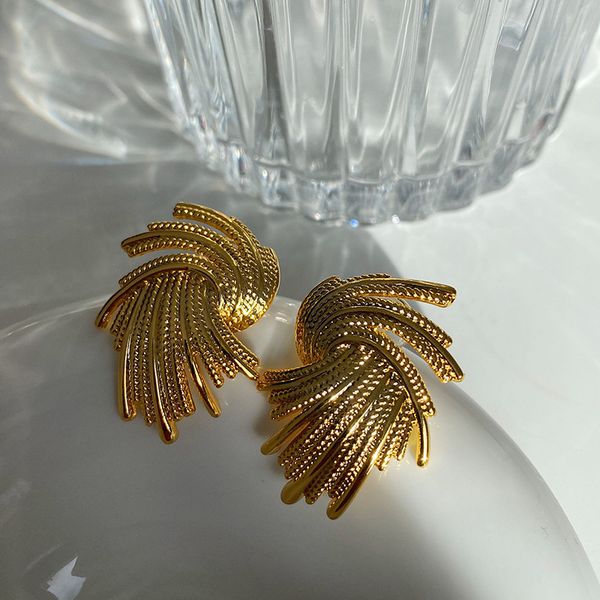 new european and american retro personality charm light luxury weaving unique design metallic fashion jewelry 2022 ab979, Golden
new european and american retro personality charm light luxury weaving unique design metallic fashion jewelry 2022 ab979, Golden