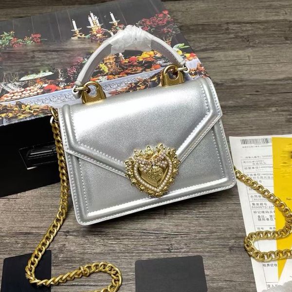 heart shaped handbags purses women chain shoulder bags inside love metal letters class bag
heart shaped handbags purses women chain shoulder bags inside love metal letters class bag