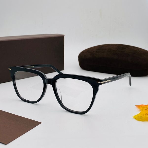 womens eyeglasses frame clear lens men sun gasses fashion style with case 5599, Silver
womens eyeglasses frame clear lens men sun gasses fashion style with case 5599, Silver