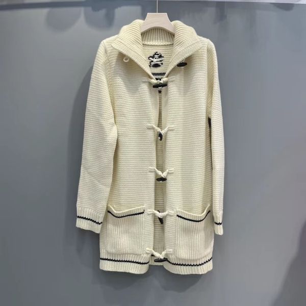 2022 new autumn winter milan runway sweaters lapel neck long sleeve beads high end jacquard cardigan women's designer 0822-13, White;black
2022 new autumn winter milan runway sweaters lapel neck long sleeve beads high end jacquard cardigan women's designer 0822-13, White;black