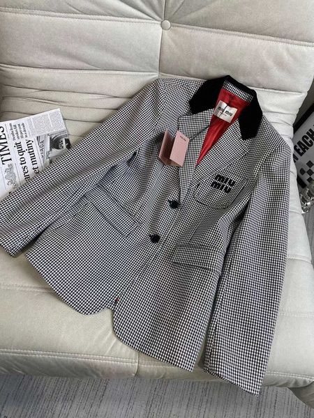 women's suits & blazers designer suit coat 22 autumn winter new fashion velvet collar chest letter stitching thousand bird check jacket, White;black
women's suits & blazers designer suit coat 22 autumn winter new fashion velvet collar chest letter stitching thousand bird check jacket, White;black
