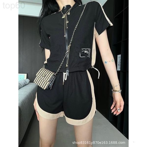 women's tracksuits designer chaopai 22ss summer new comfortable ice silk fabric color matching aging leisure sports suit 8h97, Gray
women's tracksuits designer chaopai 22ss summer new comfortable ice silk fabric color matching aging leisure sports suit 8h97, Gray