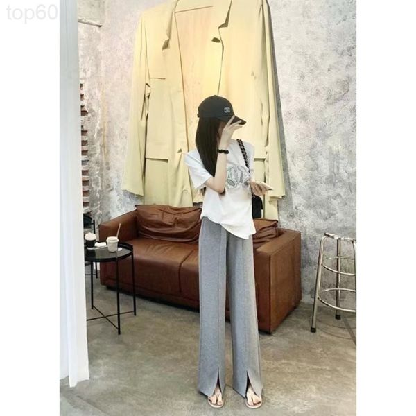 women's shorts designer chaopai 22 spring / summer new style slim waist revealing sagging floor sweeping wide leg pants open hem casual, White;black
women's shorts designer chaopai 22 spring / summer new style slim waist revealing sagging floor sweeping wide leg pants open hem casual, White;black