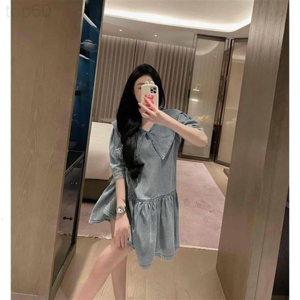 casual dresses designer fashion brand 22 spring / summer new loose baby collar denim dress women look thin large lapel short skirt bwca, Black;gray
casual dresses designer fashion brand 22 spring / summer new loose baby collar denim dress women look thin large lapel short skirt bwca, Black;gray