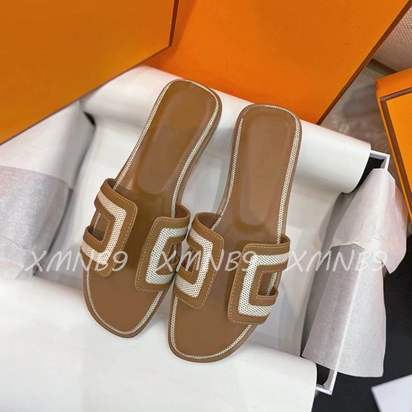 luxury designer women slippers slides fashion new color matching sandals summer beach ladies outdoor slipper slide with box, Black
luxury designer women slippers slides fashion new color matching sandals summer beach ladies outdoor slipper slide with box, Black