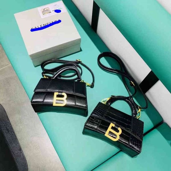 explosive handbags balencigas fashion bags designer women women's hourglass french high sense handbag vintage crocodile single messenge
explosive handbags balencigas fashion bags designer women women's hourglass french high sense handbag vintage crocodile single messenge