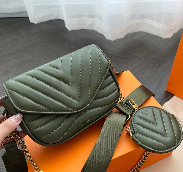 shoulder bags womens designer cross body bags fashion embroidered letter pattern chain tote handbag high quality
shoulder bags womens designer cross body bags fashion embroidered letter pattern chain tote handbag high quality
