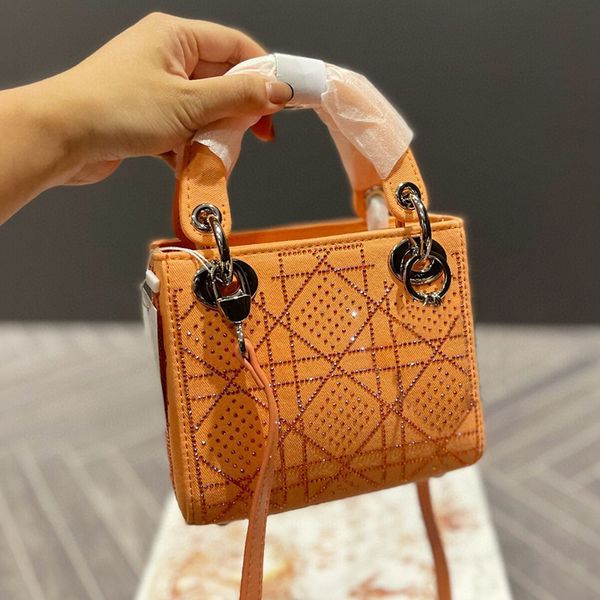2022 designer bags ladies totes shoulder bag mini black handbag artwork women fashion cross body clutch with drill party prom
2022 designer bags ladies totes shoulder bag mini black handbag artwork women fashion cross body clutch with drill party prom