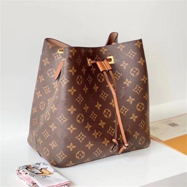 designer luxury women bag louiss handbags totes bags womens crossbody handbag loulou lvs fashion capacity versatile shoulder pursest 5a qual
designer luxury women bag louiss handbags totes bags womens crossbody handbag loulou lvs fashion capacity versatile shoulder pursest 5a qual