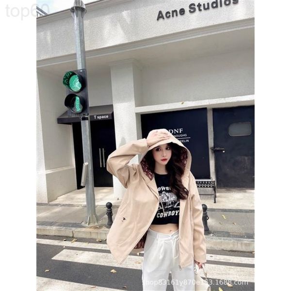 women's trench coats designer chaopai 22ss letters bee embroidery short front and long back design hooded work clothes short windbreake, Tan;black
women's trench coats designer chaopai 22ss letters bee embroidery short front and long back design hooded work clothes short windbreake, Tan;black