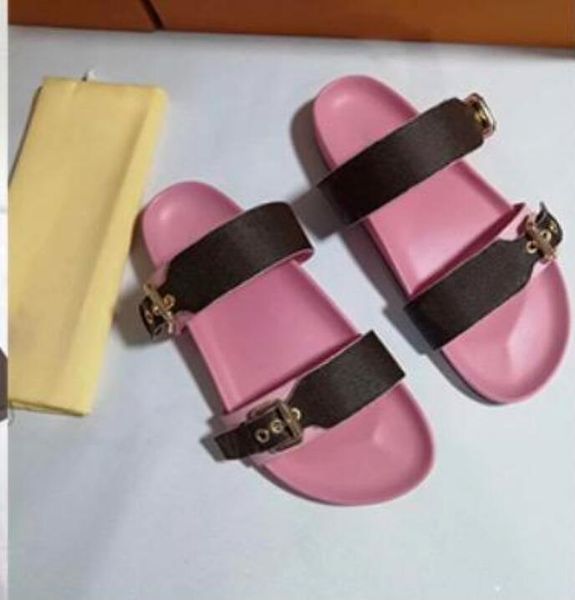 2023 slippers designer women slides sandal bom dia flat mule slipper patent canvas men beach rubber soles summer flip flops with box size 35, Black
2023 slippers designer women slides sandal bom dia flat mule slipper patent canvas men beach rubber soles summer flip flops with box size 35, Black
