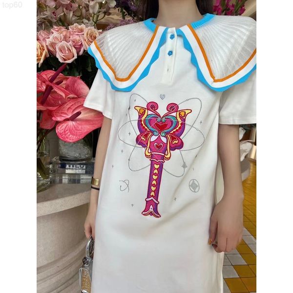 casual dresses designer chaopai 22 spring / summer magic stick embroidery small crowd design large lapel dress women's leisure fashion, Black;gray
casual dresses designer chaopai 22 spring / summer magic stick embroidery small crowd design large lapel dress women's leisure fashion, Black;gray
