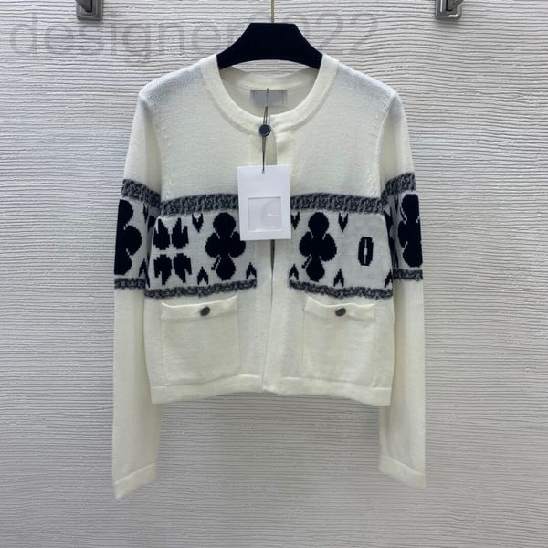 women's sweaters designer wool shirt 100% printed clover double pocket decoration short knit cardigan small coat wt07, White;black
women's sweaters designer wool shirt 100% printed clover double pocket decoration short knit cardigan small coat wt07, White;black