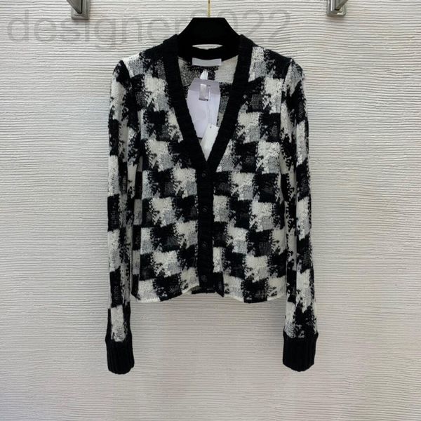 women's sweaters designer early spring mosaic black and white checked cashmere blended v-neck knitted cardigan thin long sleeve small c, White;black
women's sweaters designer early spring mosaic black and white checked cashmere blended v-neck knitted cardigan thin long sleeve small c, White;black