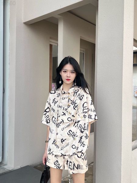 women's tracksuits designer summer 2022 new cel street graffiti print short sleeve lace up hooded elastic waist wide leg shorts set 9db, Gray
women's tracksuits designer summer 2022 new cel street graffiti print short sleeve lace up hooded elastic waist wide leg shorts set 9db, Gray
