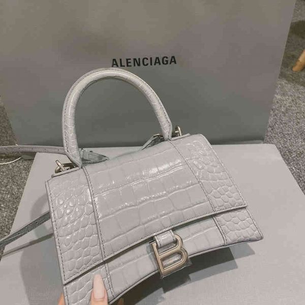explosive handbags balencigas fashion bags ury star same female 2022 versatile family crocodile hourglass character leather diagonal hand
explosive handbags balencigas fashion bags ury star same female 2022 versatile family crocodile hourglass character leather diagonal hand