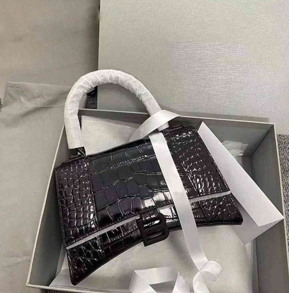 handbags fashion balencigas bags designer 2022 b family crocodile leather high version women's shoulder messenger handbag
handbags fashion balencigas bags designer 2022 b family crocodile leather high version women's shoulder messenger handbag