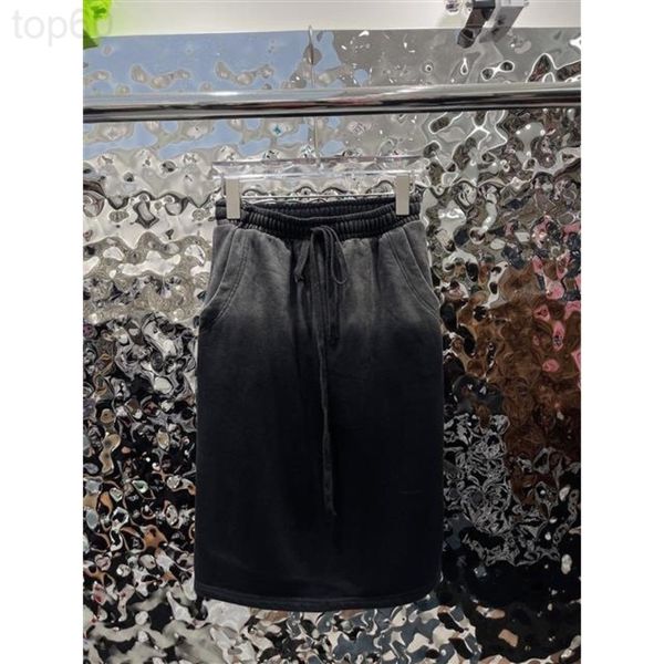 skirts designer fashion brand 22 spring / summer new back pocket letter embroidery gradient color high waist elastic drawstring skirt women&, Black
skirts designer fashion brand 22 spring / summer new back pocket letter embroidery gradient color high waist elastic drawstring skirt women&, Black