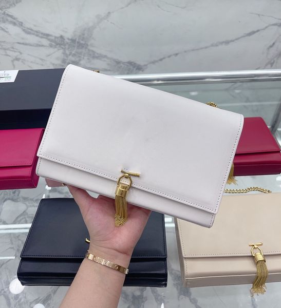 new womens handbags luxury designer bags leather handbag classic messenger bag crossbody chain shoulder handbag purses caviar pattern with b
new womens handbags luxury designer bags leather handbag classic messenger bag crossbody chain shoulder handbag purses caviar pattern with b