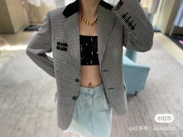 women's suits & blazers designer chaopai 2022 early autumn new product letter pasted cloth collar edge velvet thousand bird grid jacket, White;black
women's suits & blazers designer chaopai 2022 early autumn new product letter pasted cloth collar edge velvet thousand bird grid jacket, White;black