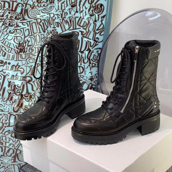 perfect quality low chunky martin boots leather thick bottom side zipper lace-upcombat boot ankle embroidered women's luxury designers, Black
perfect quality low chunky martin boots leather thick bottom side zipper lace-upcombat boot ankle embroidered women's luxury designers, Black