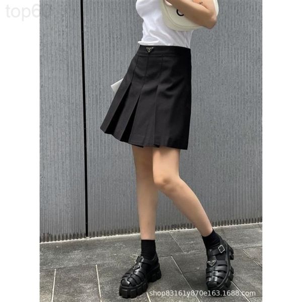 skirts designer chaopai 22ss summer new versatile artifact heavy industry small triangle pleated skirt v0rt, Black
skirts designer chaopai 22ss summer new versatile artifact heavy industry small triangle pleated skirt v0rt, Black