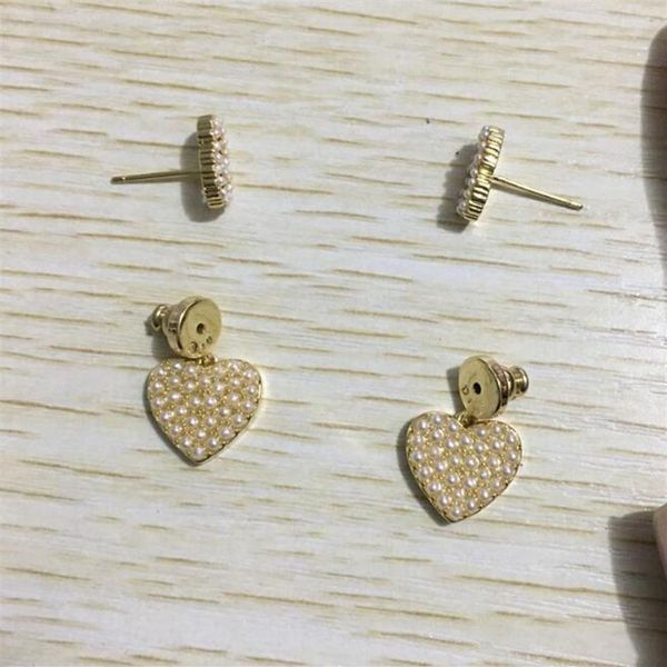 luxury designer love heart dangle stud earrings fashion gold letter earring eardrop for women lady party wedding jewelry gift with348f, Golden;silver
luxury designer love heart dangle stud earrings fashion gold letter earring eardrop for women lady party wedding jewelry gift with348f, Golden;silver