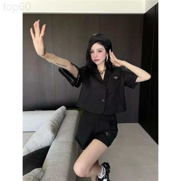 women's tracksuits designer chaopai 22 early autumn loose and thin women's small suit set 0sq1, Gray
women's tracksuits designer chaopai 22 early autumn loose and thin women's small suit set 0sq1, Gray